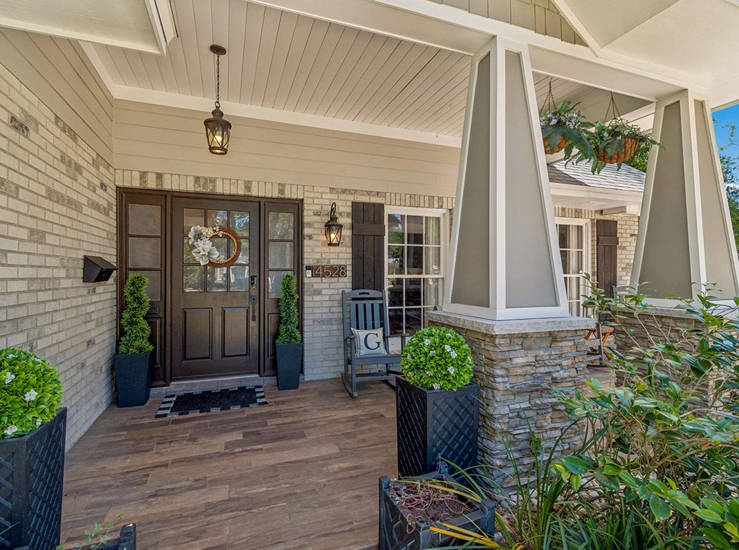 Charming 5 Bedroom Pool Home + Detached Office