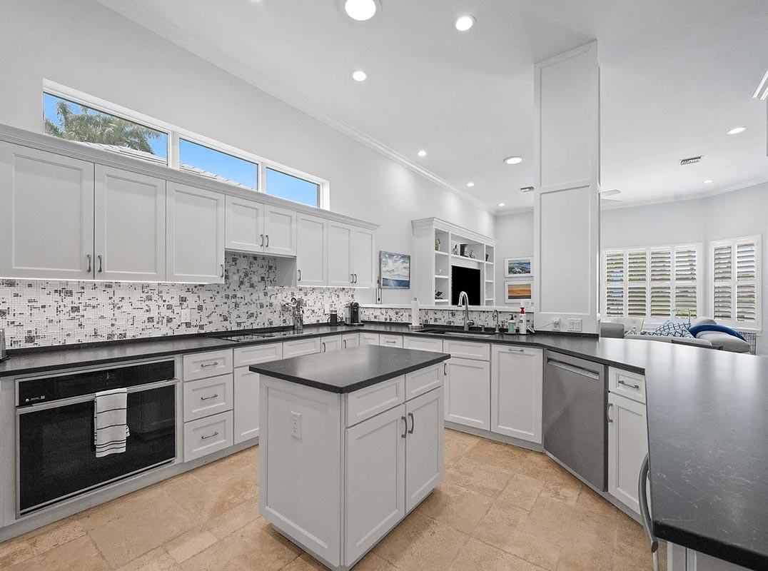 Exceptional Residence Nestled Wthin The Loxahatchee Club