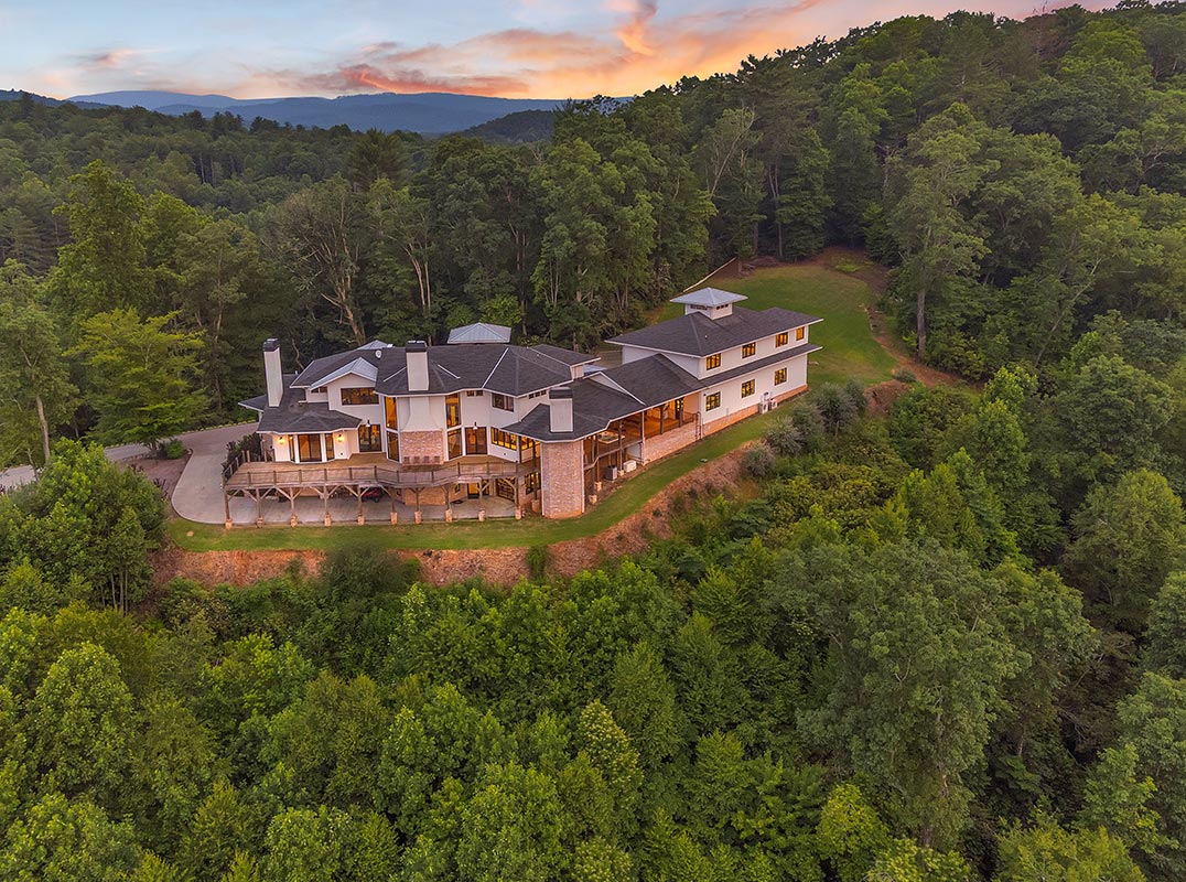 Mountain Estate with 36.79± Private Acres in Mills River