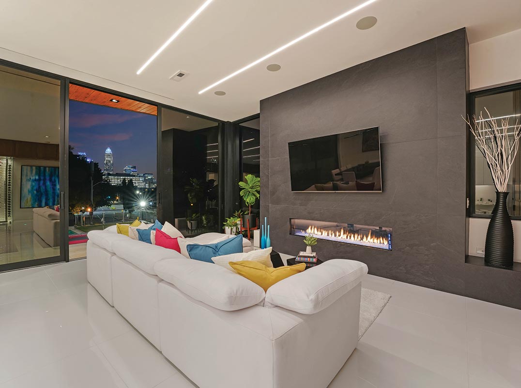 Modern Architecture with Unrivaled Skyline Views
