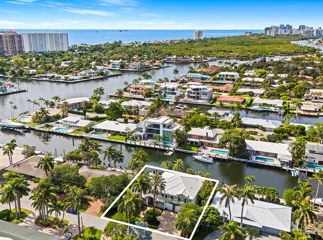 Exquisite Deepwater Estate With Unprecedented Views