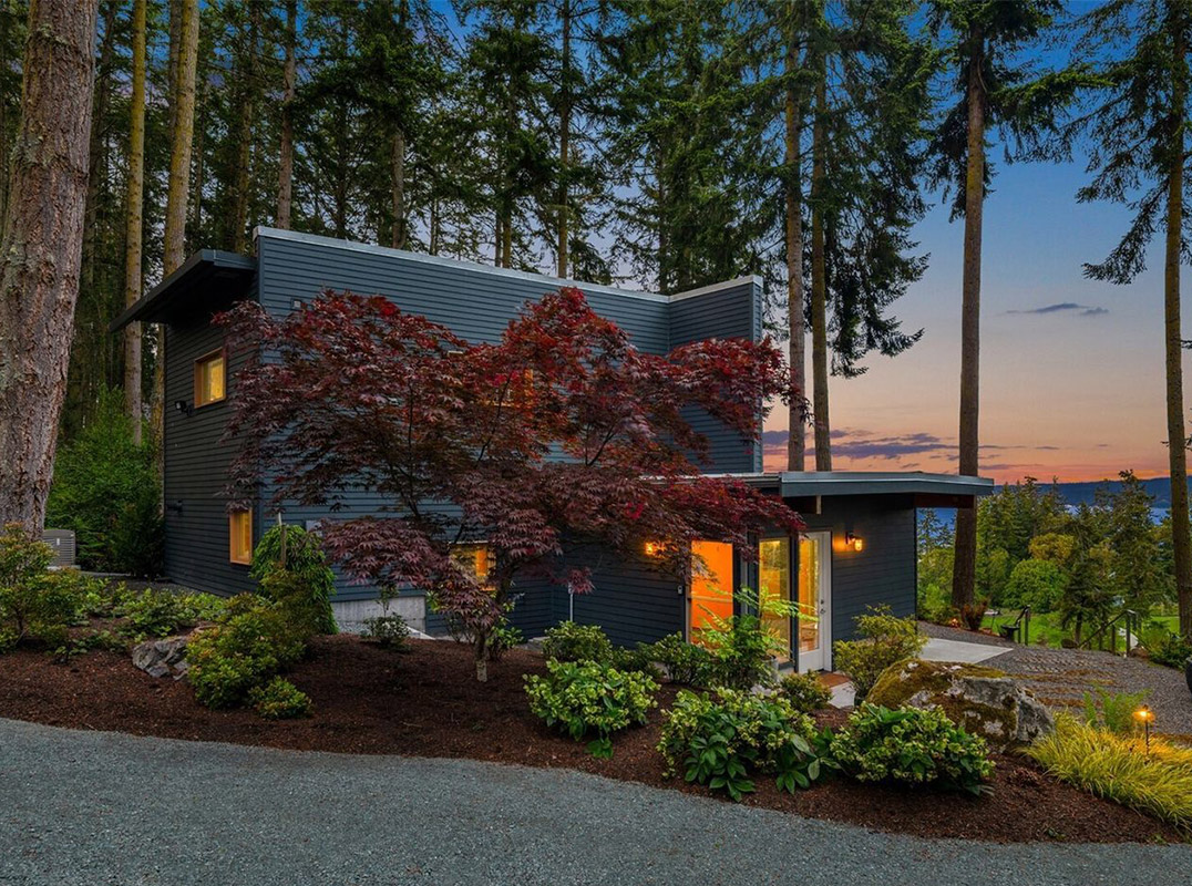 Puget Sound Waterfront Living