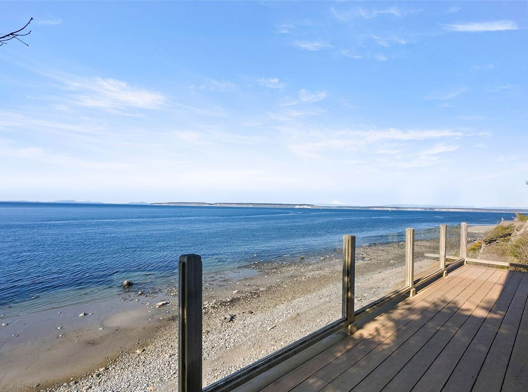 Inviting Port Townsend Retreat