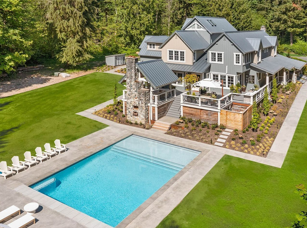 Live the Resort Lifestyle
