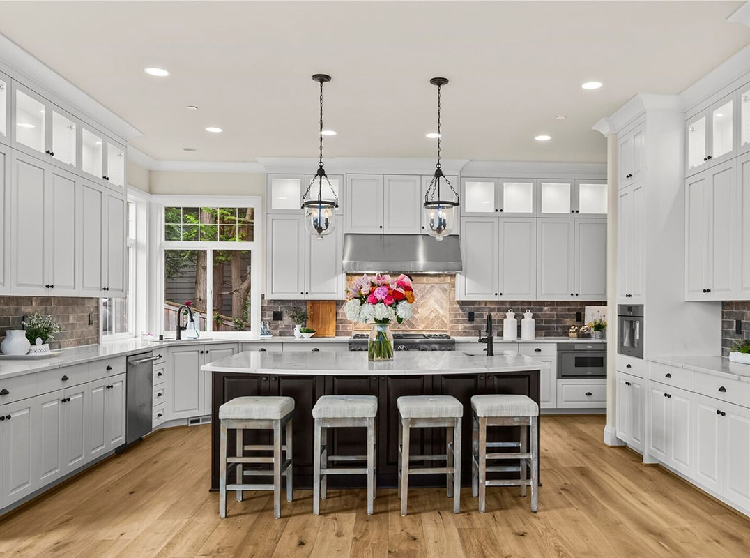 Sophisticated West Bellevue Luxury