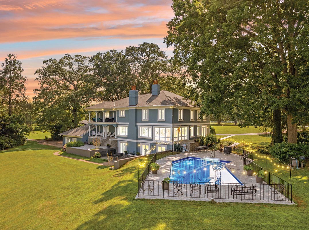 Spectacular Waterfront Living on High Rock Lake