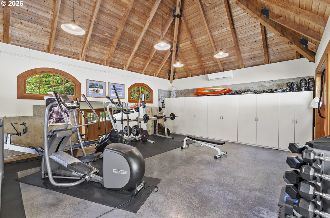 11,000 Square-Foot, 2 Acre Dunthorpe English Estate