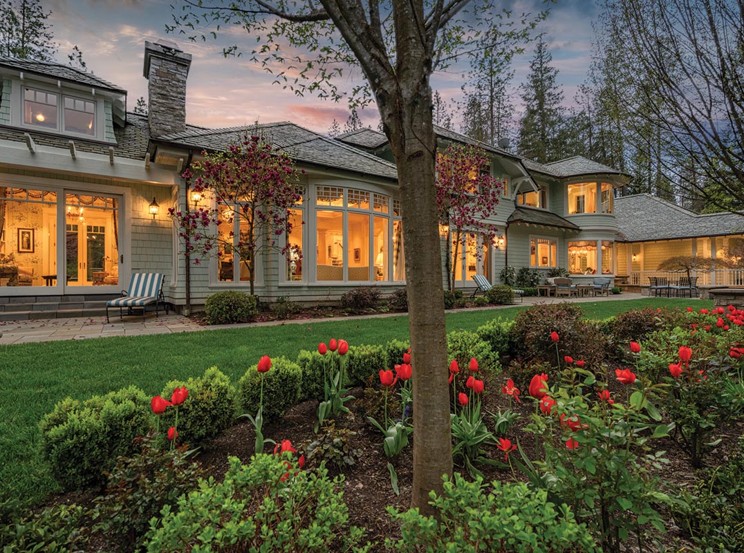 SOUTHERN OREGON’S ROGUE RIVER— ENGLISH COUNTRY HOME