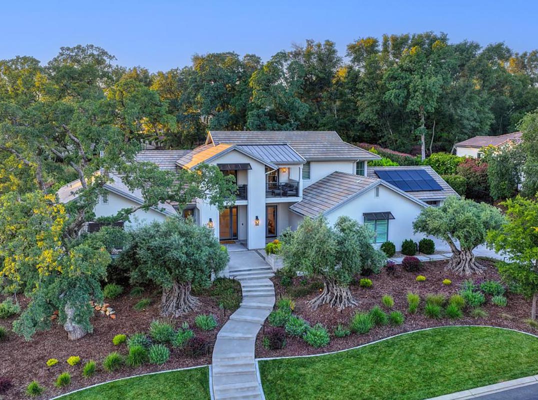 Effortless Ease Of Modern California Life