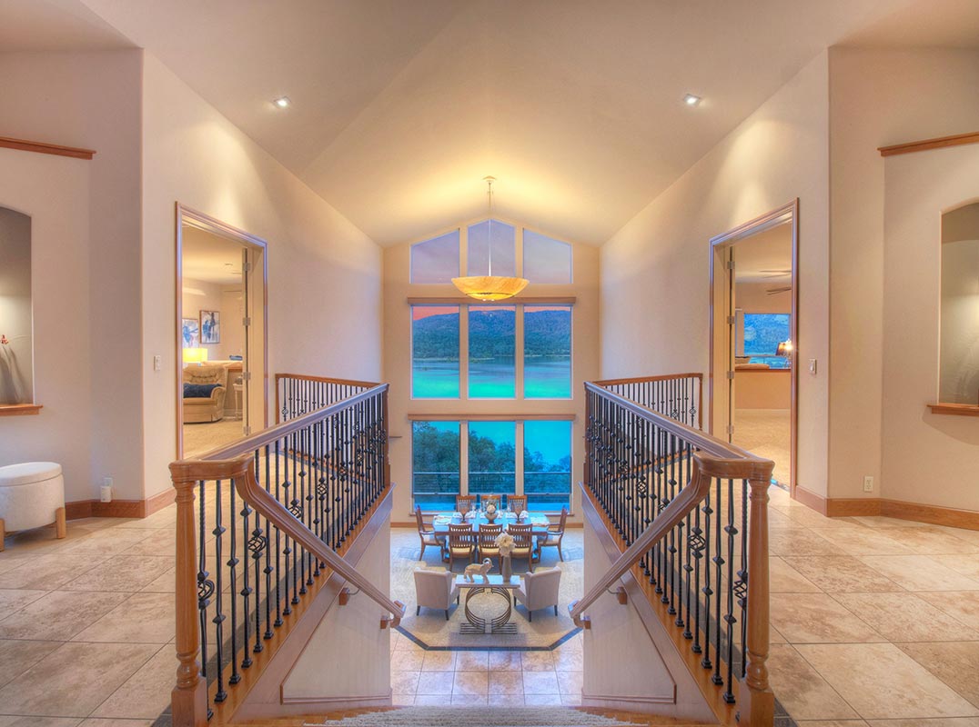 Loomis Lake Front Living