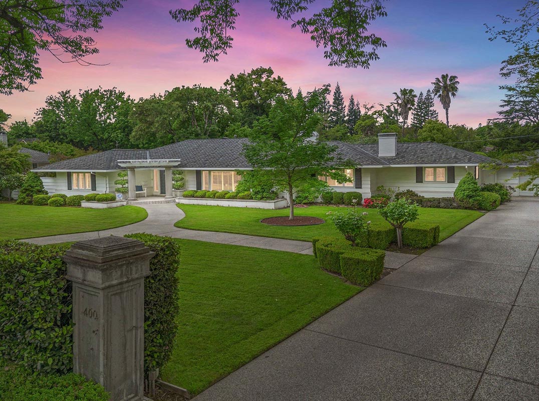 Prestigious Sierra Oaks