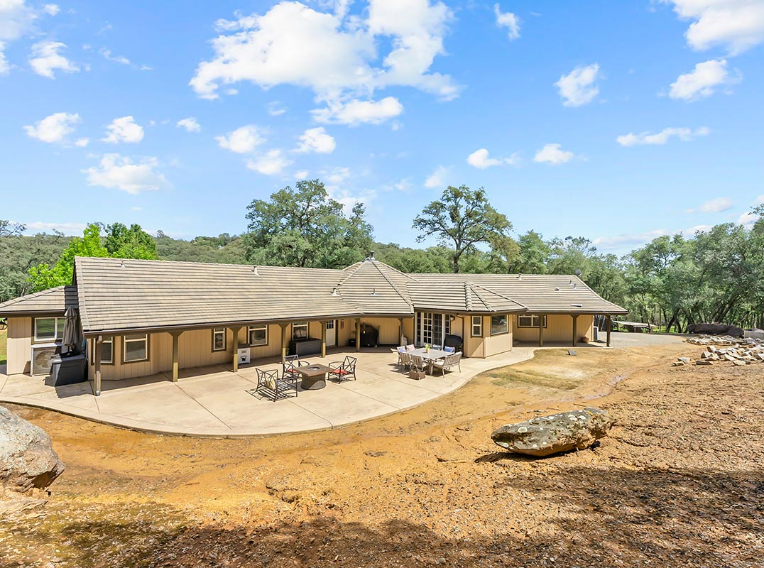 Sierra Foothills Sanctuary on 20+ Acres