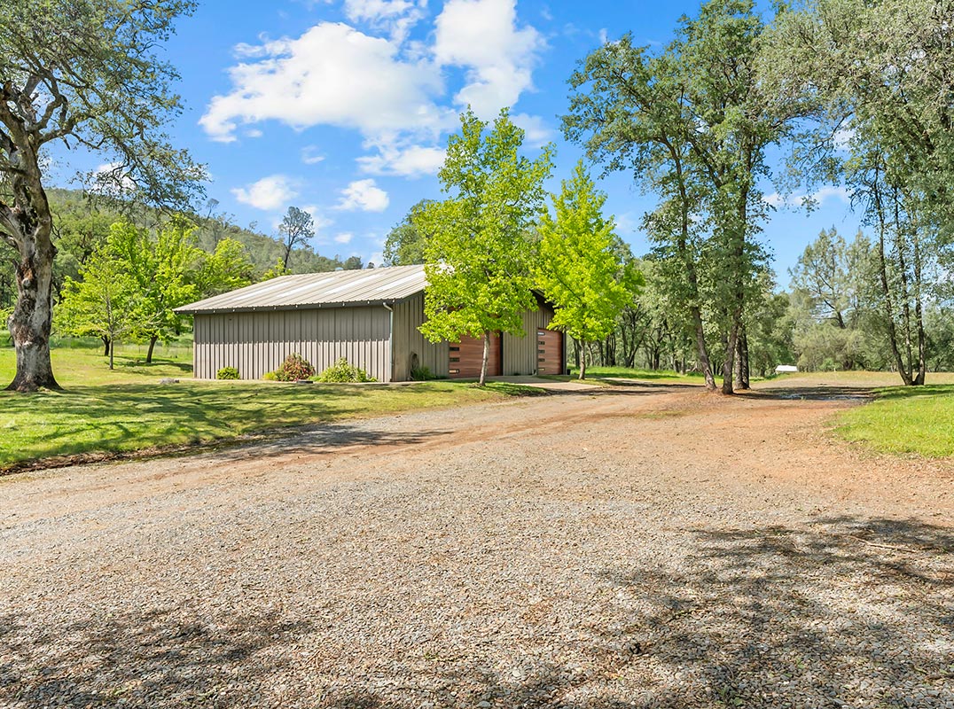 Sierra Foothills Sanctuary on 20+ Acres