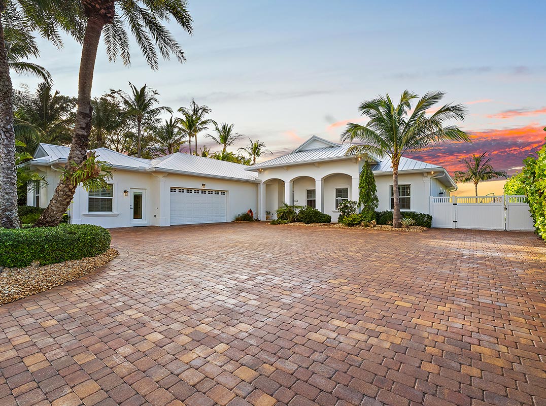 Waterfront Retreat on the Loxahatchee River
