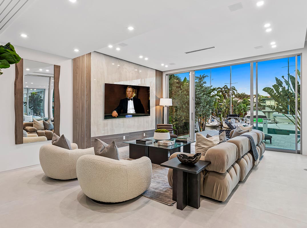 Las Olas Ultra Modern Estate