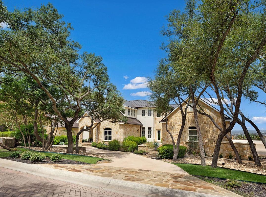 Luxury Living on Nearly an Acre in The Dominion