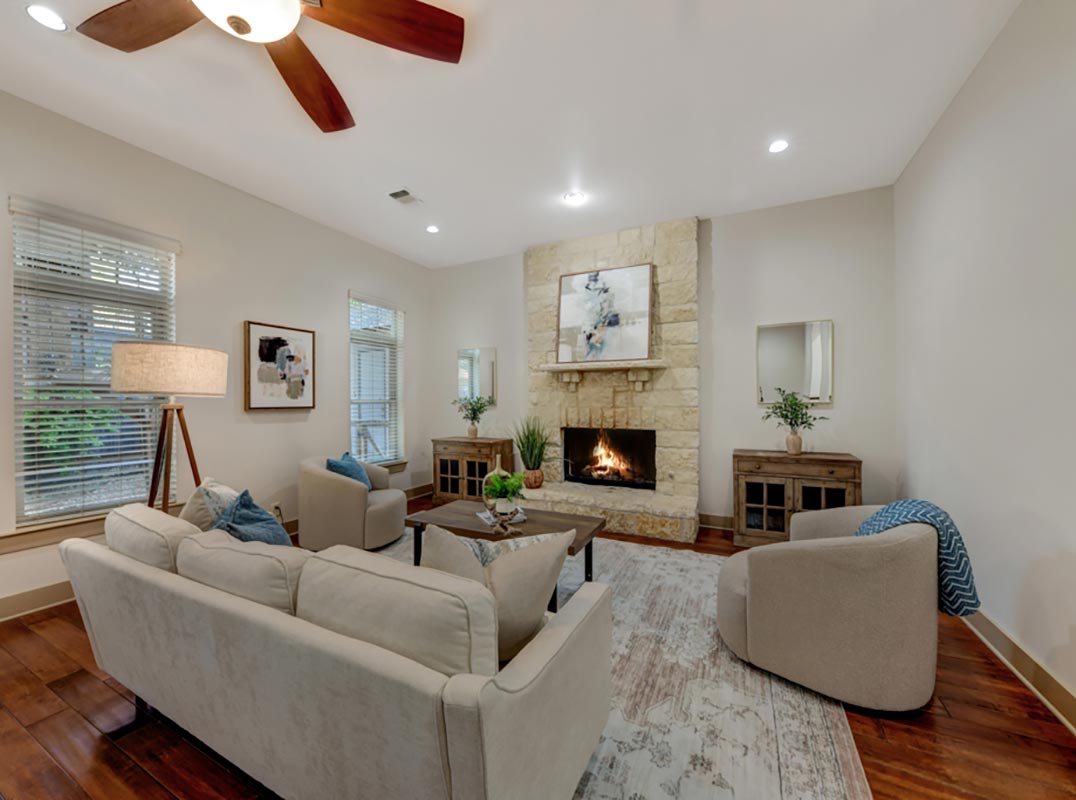 Craftsman Residence in Alamo Heights with Refined Living Spaces