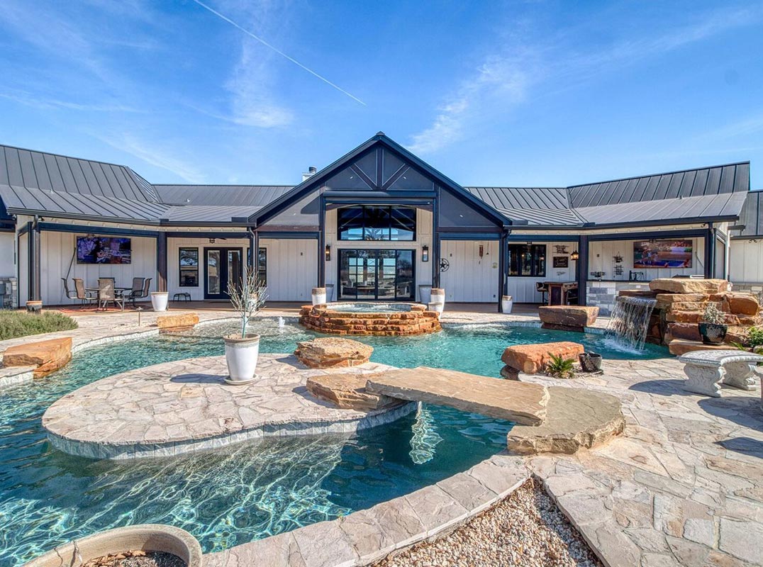 Meticulously Designed 80 Acre Turnkey Ranch