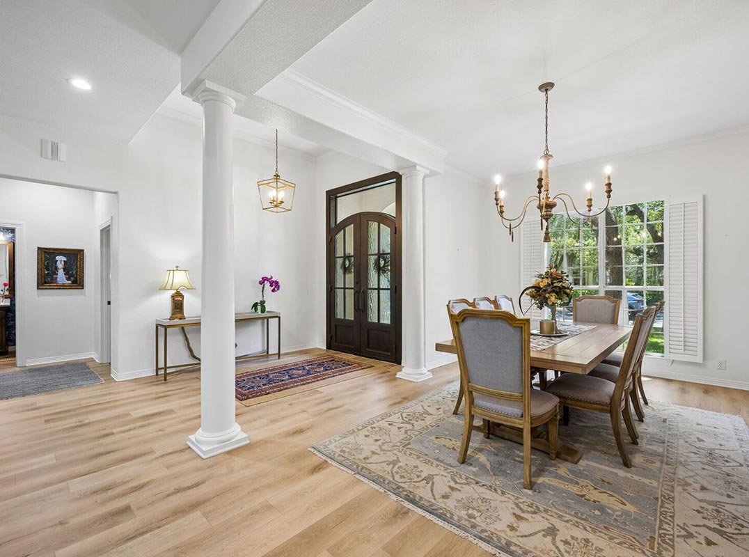 Rare, Inwood One-Story Home