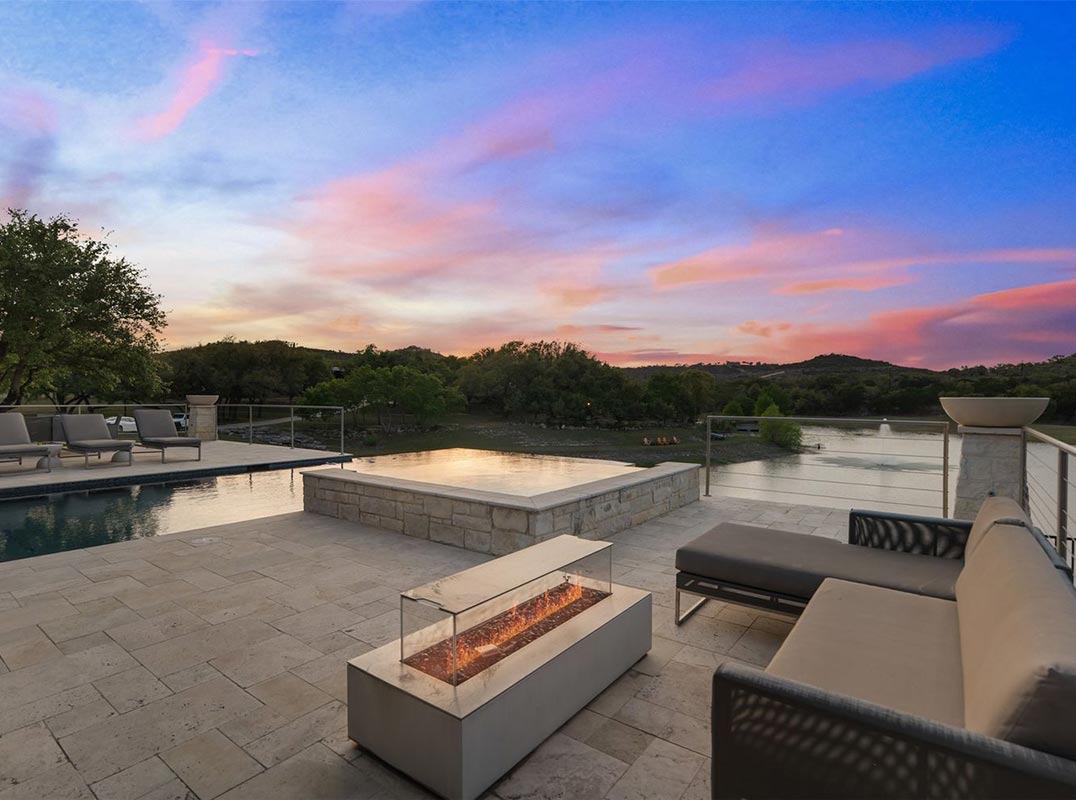 Rolling Hills Lake Estate