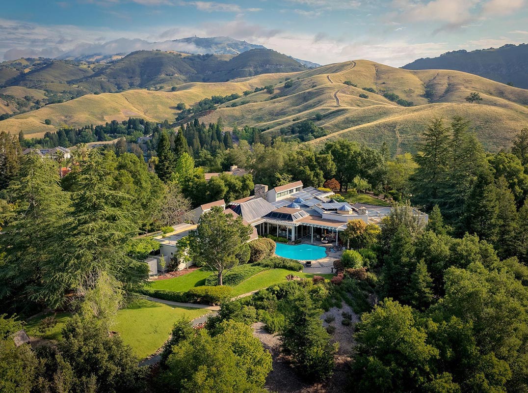 Custom Mid-Century, Architectural Masterpiece 