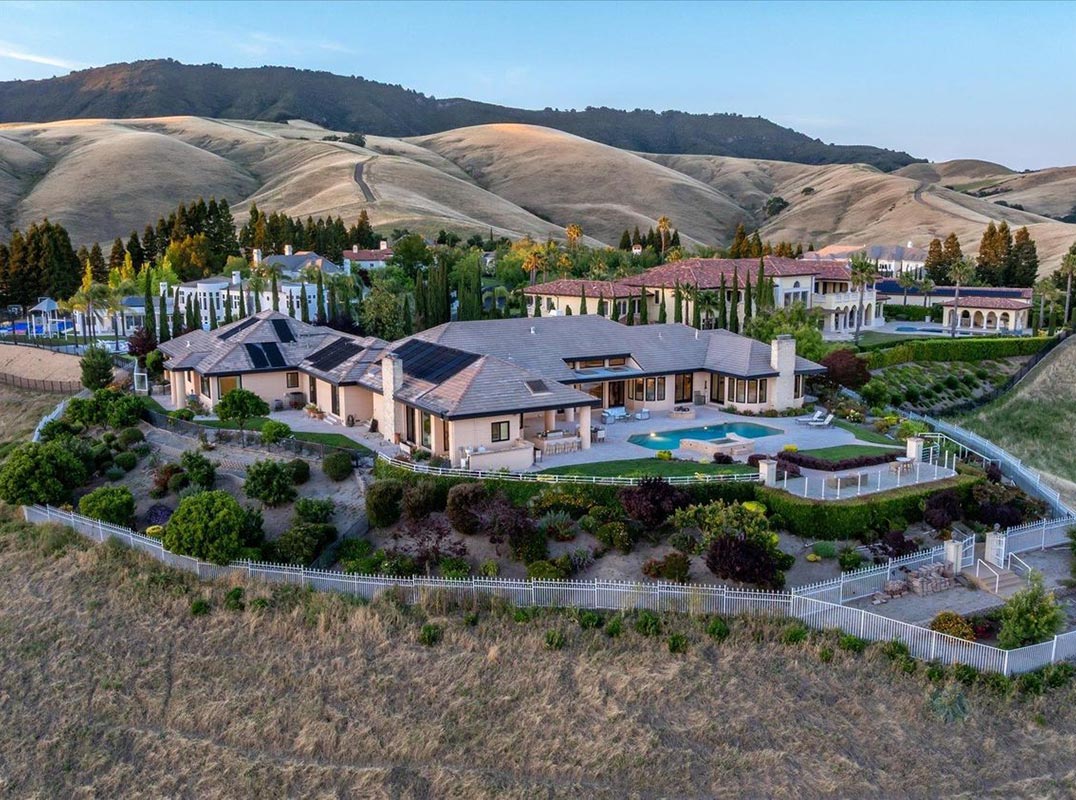Blackhawk's Summit Estate