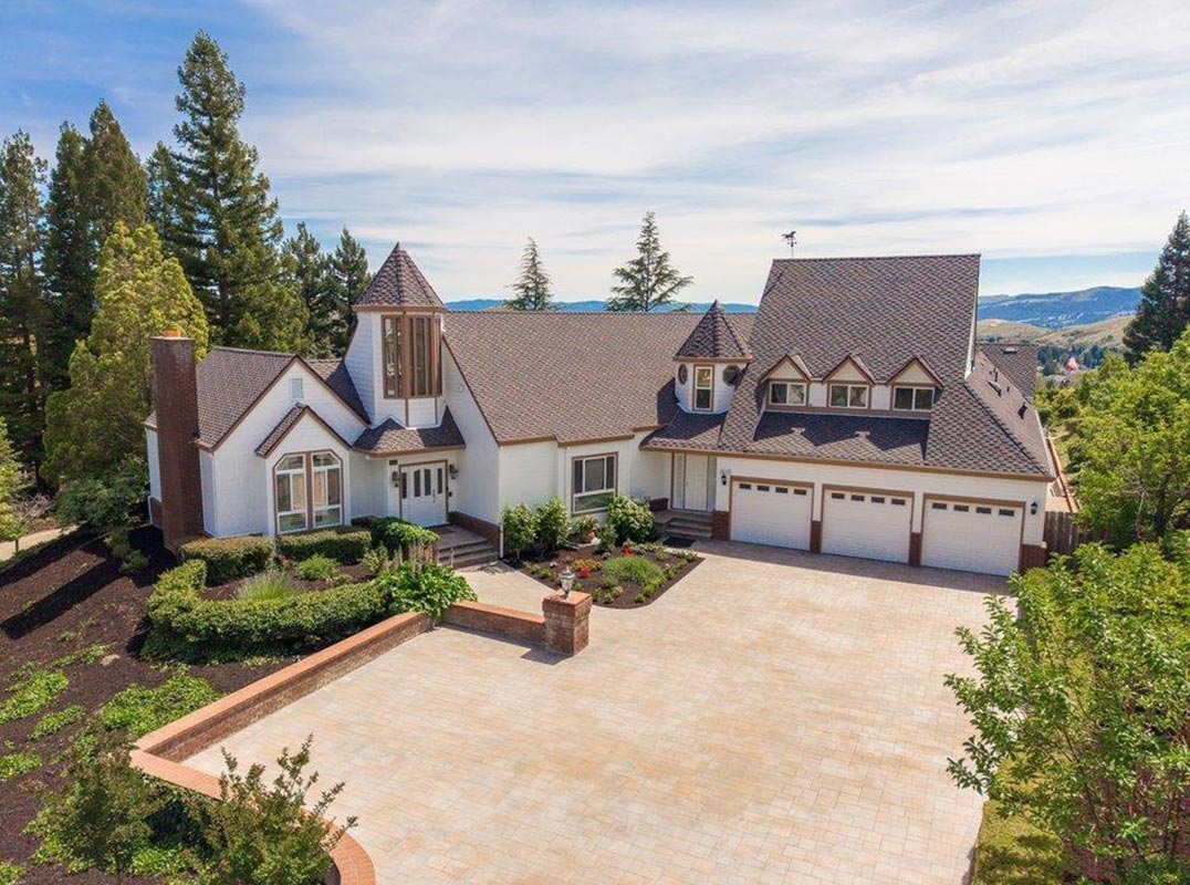 Grand Curb Appeal