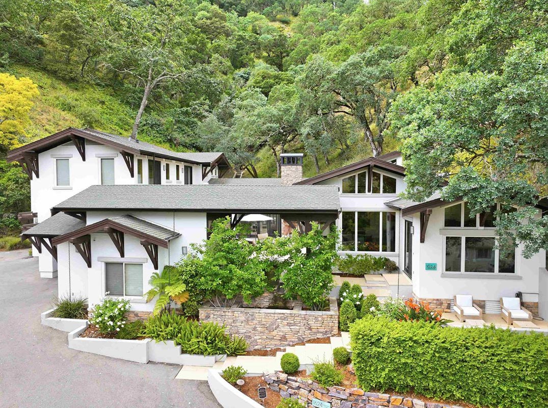 Custom Estate With Sweeping Mt. Diablo Views