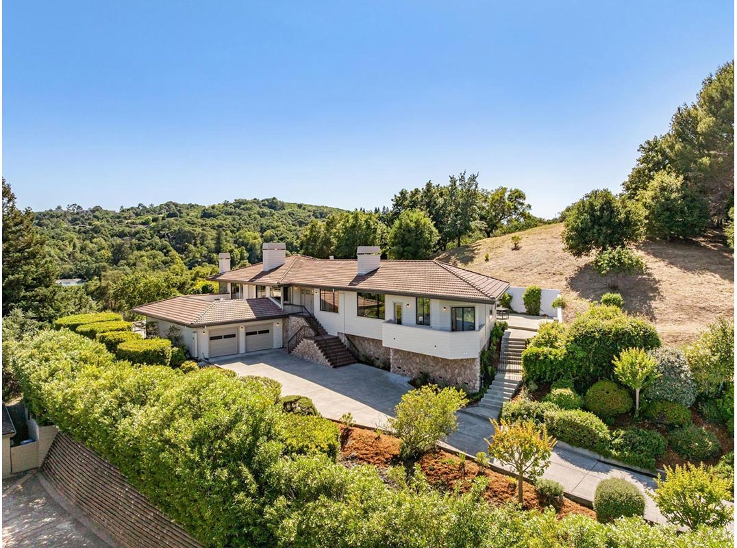 Panoramic Views & Quiet Luxury: A Stunning Lafayette Hills Estate