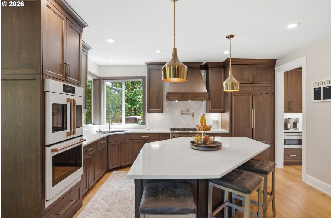 Discover Luxury Living in Summit Oaks