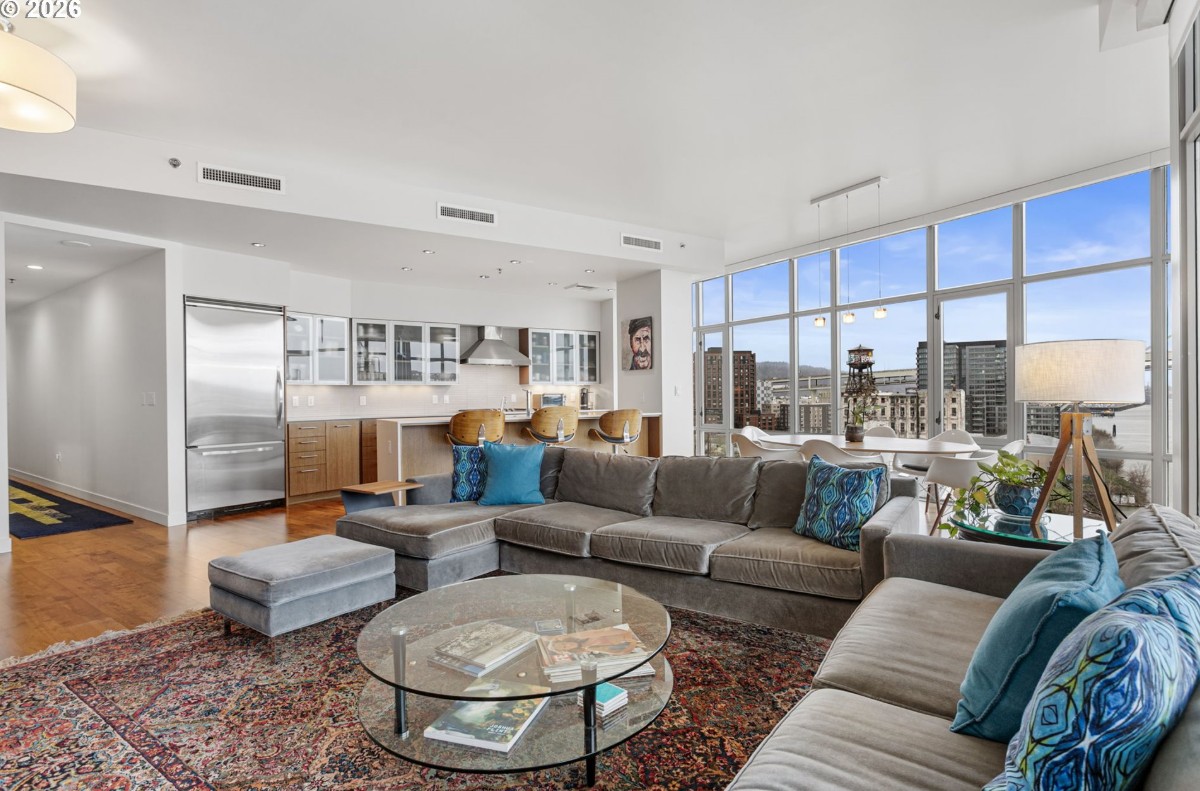 Top-floor Penthouse at Waterfront Pearl