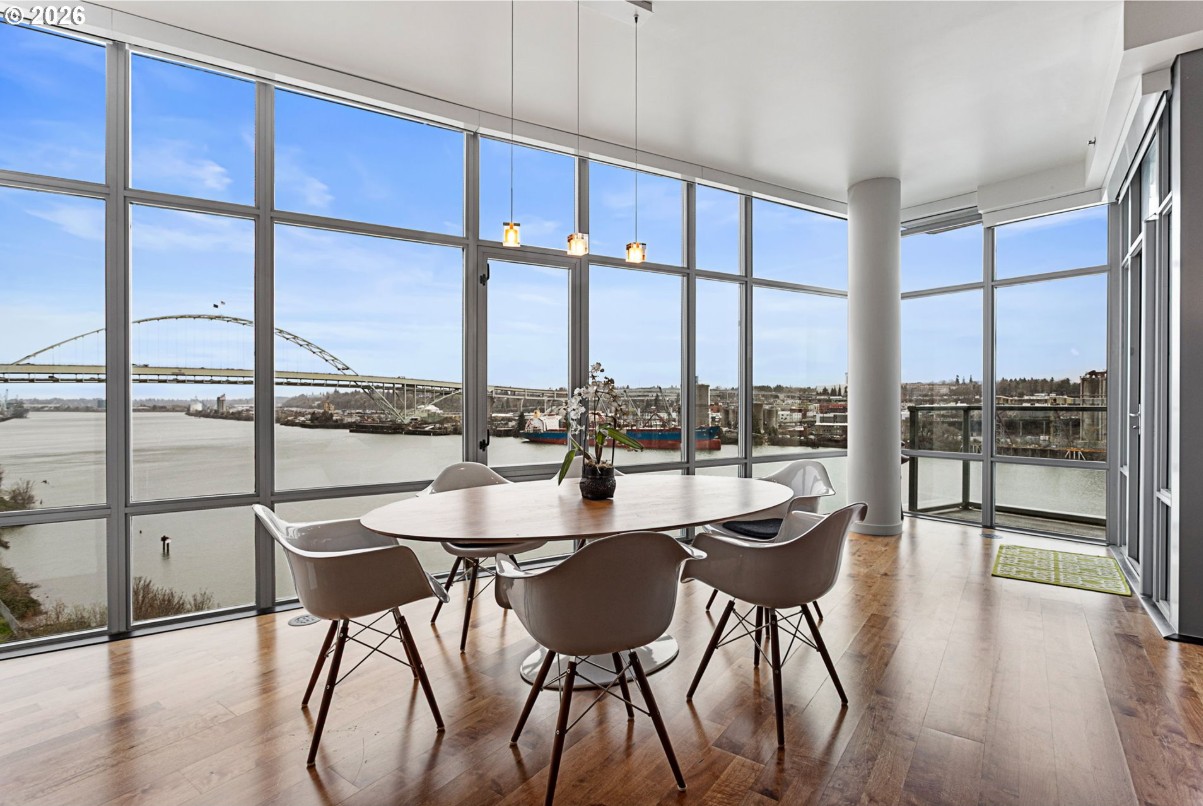 Top-floor Penthouse at Waterfront Pearl