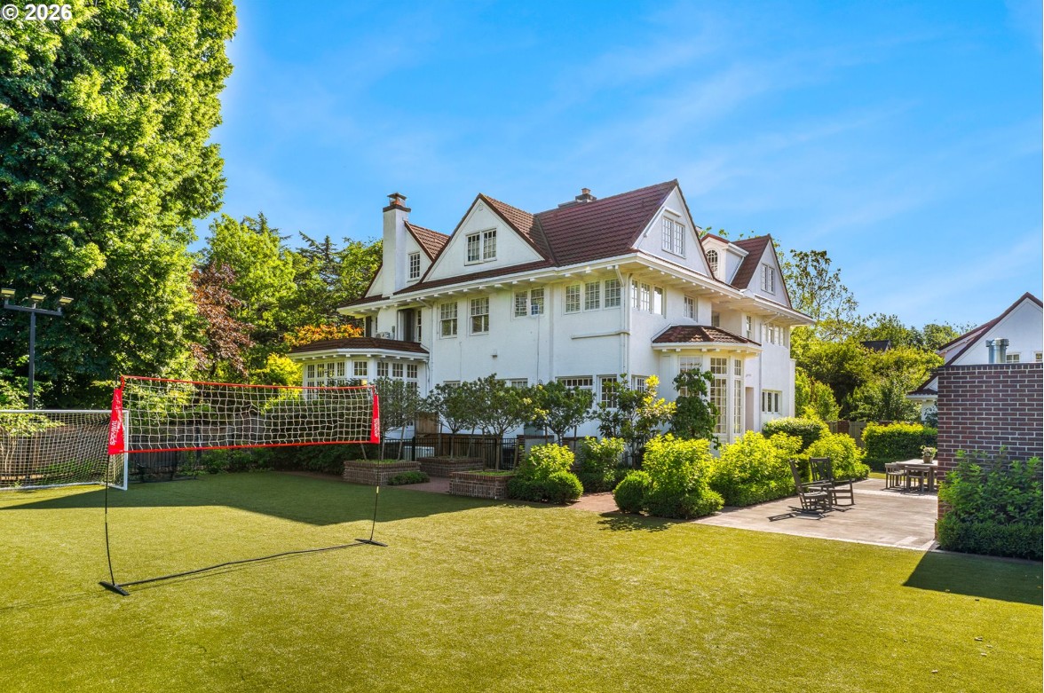 THE BOWMAN HOUSE