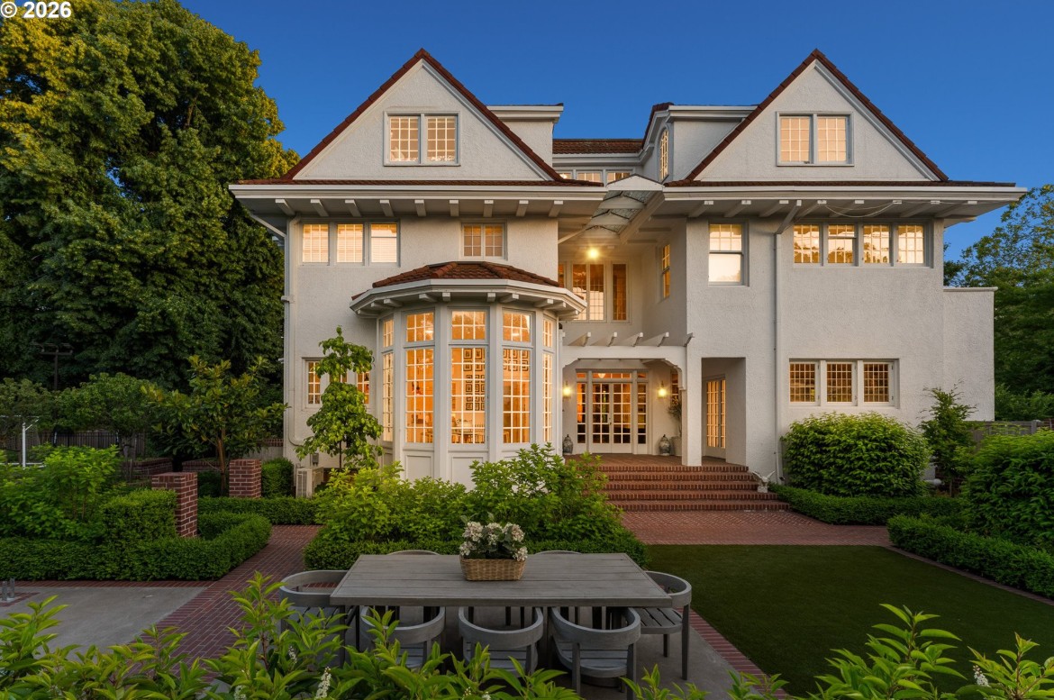 THE BOWMAN HOUSE