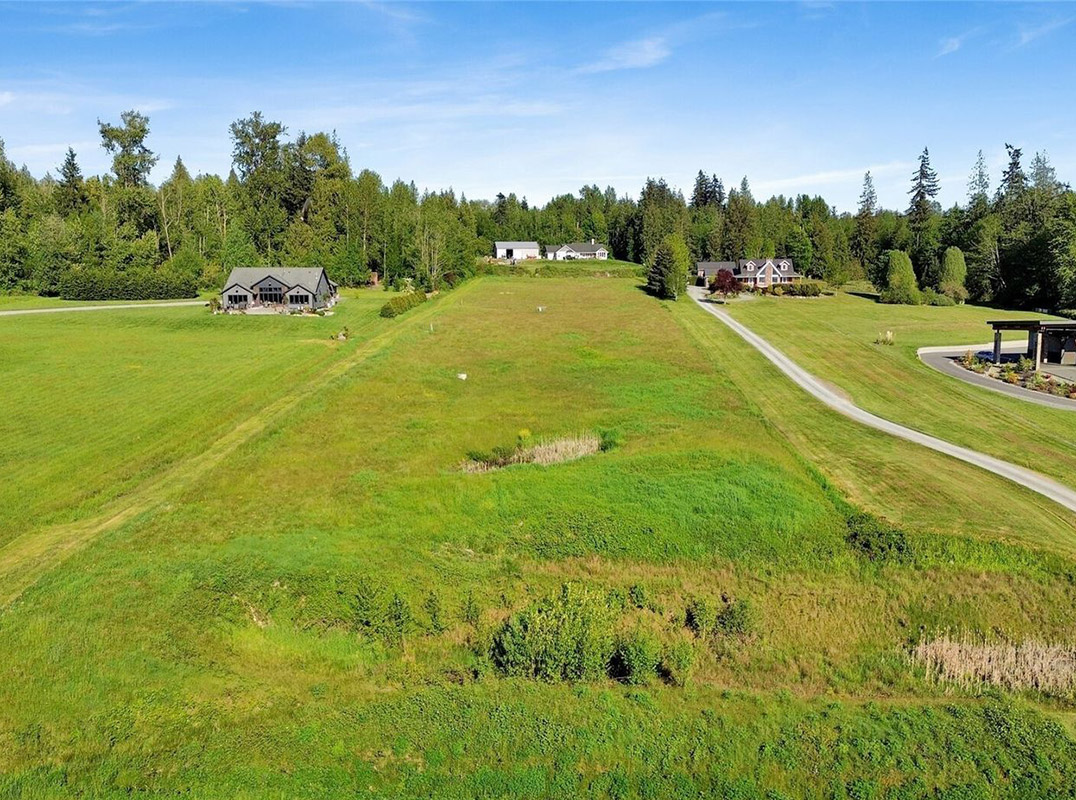 Last Available Parcel on Island View Way
