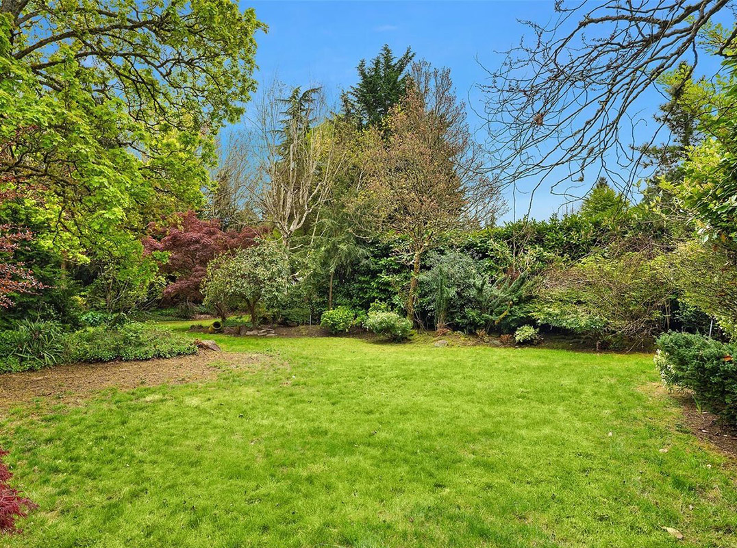 Exceptional Medina Homesite