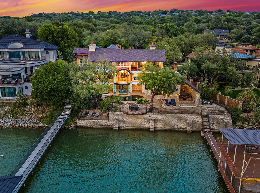 Luxury Waterfront Living