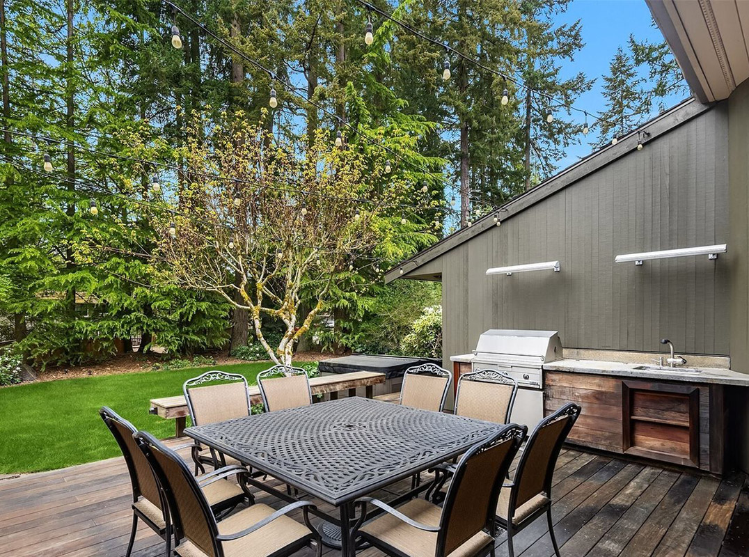 Private Winchester Estates Residence