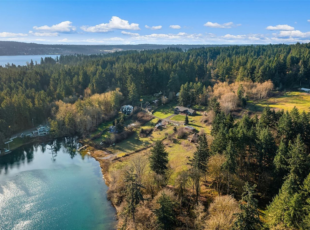 Rare Waterfront Opportunity