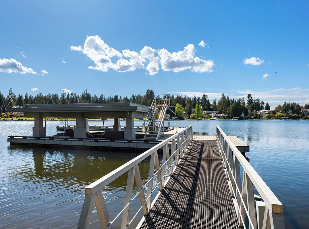 Gated, West-Facing Hunts Point Residence