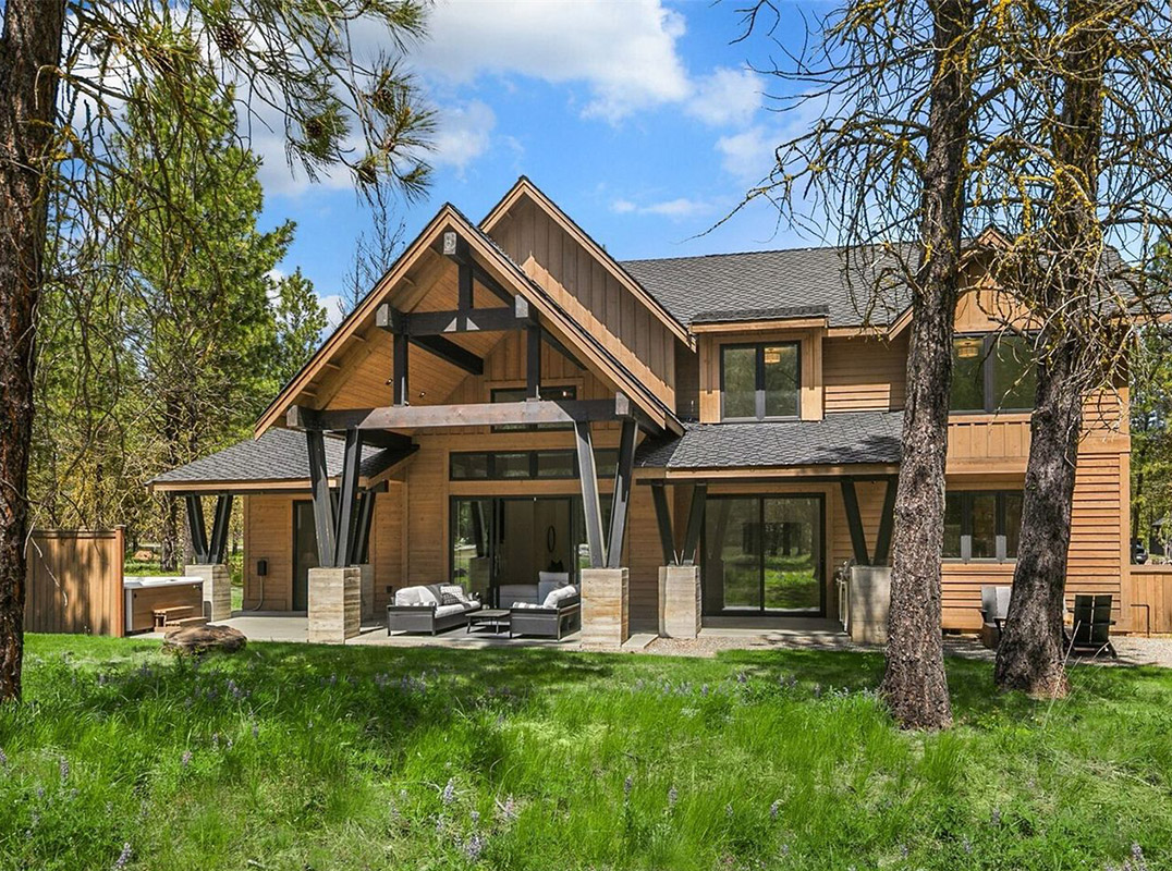 Incredible Tumble Creek Residence