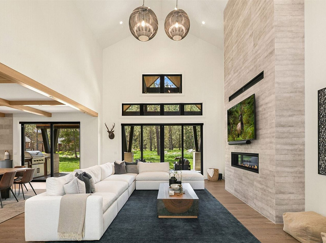 Incredible Tumble Creek Residence