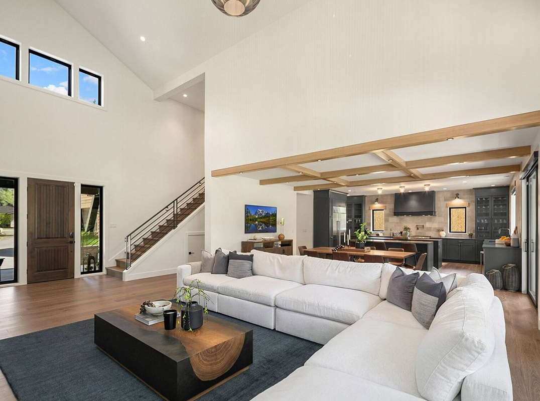 Incredible Tumble Creek Residence