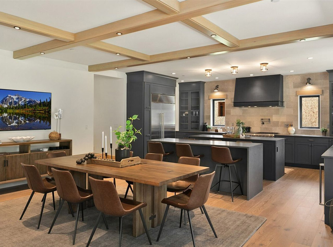 Incredible Tumble Creek Residence