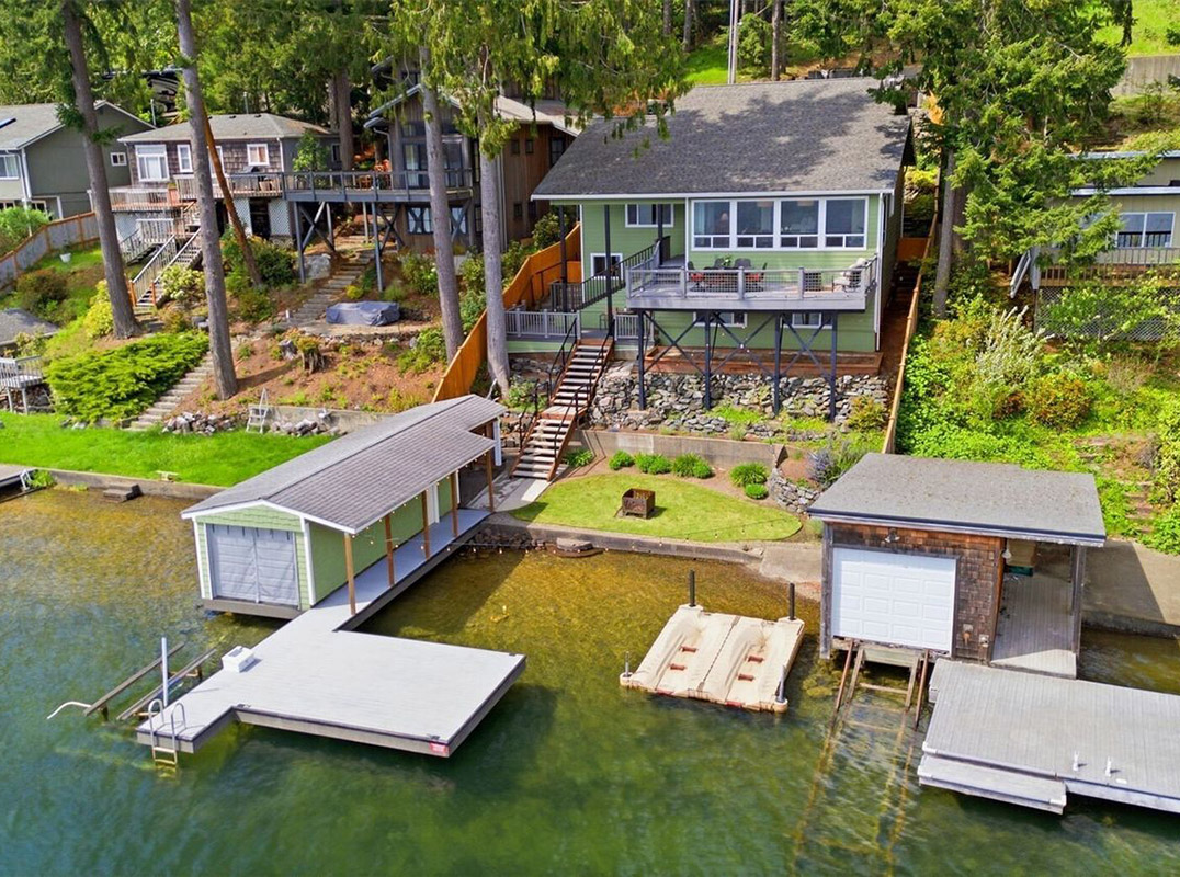 Spectacular Summit Lake Residence