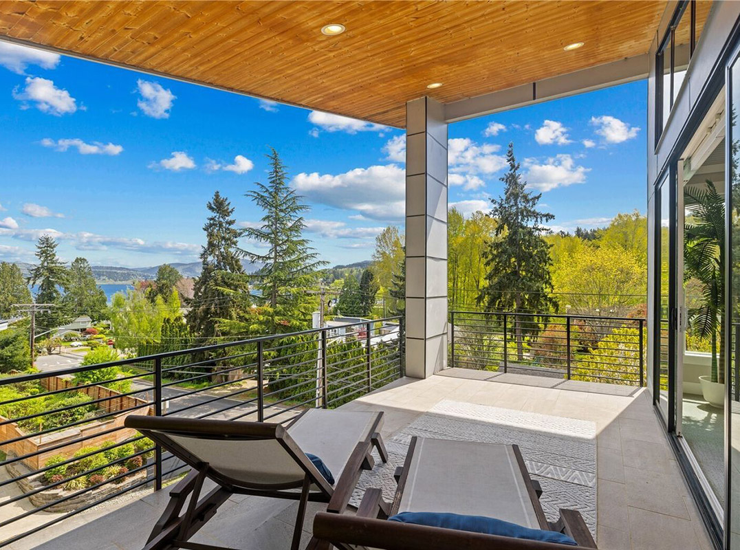 Beautiful Northwest Contemporary