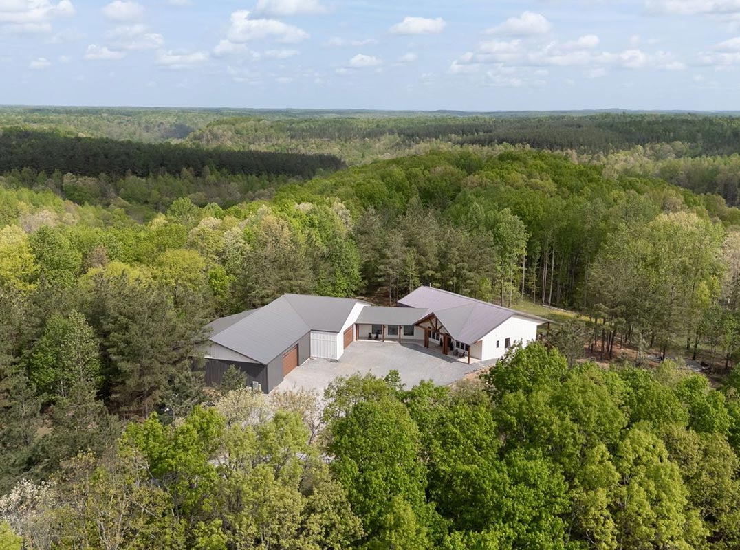 92-Acre Retreat Near Columbia