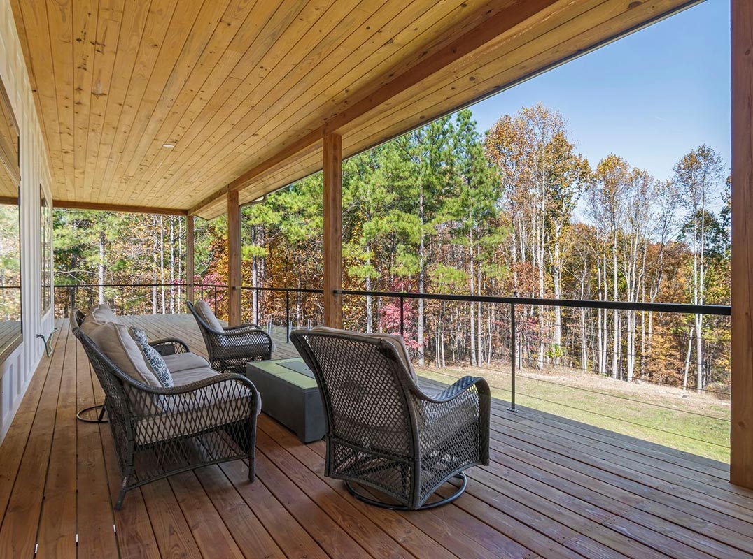 92-Acre Retreat Near Columbia
