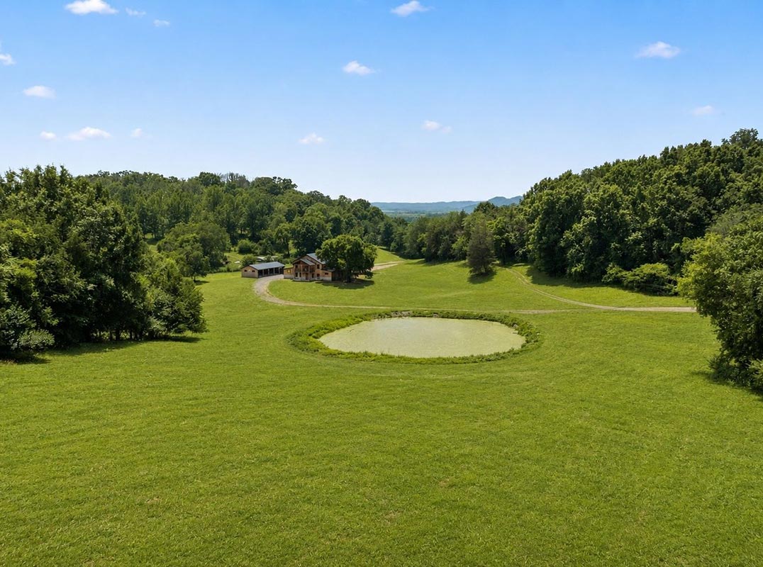 Scottsboro Hollow Farm