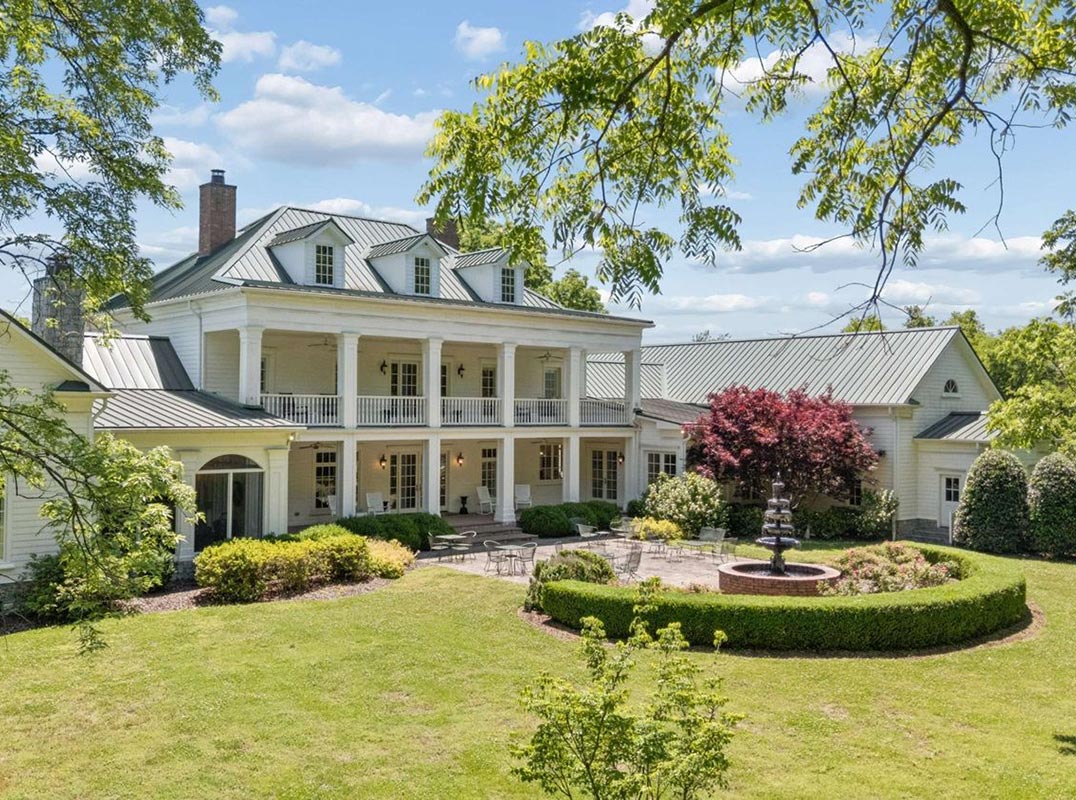 A Rare Blend Of Privacy, Prestige, And Timeless Estate Living